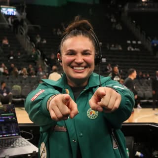 DJ Shawna (@djshawna)