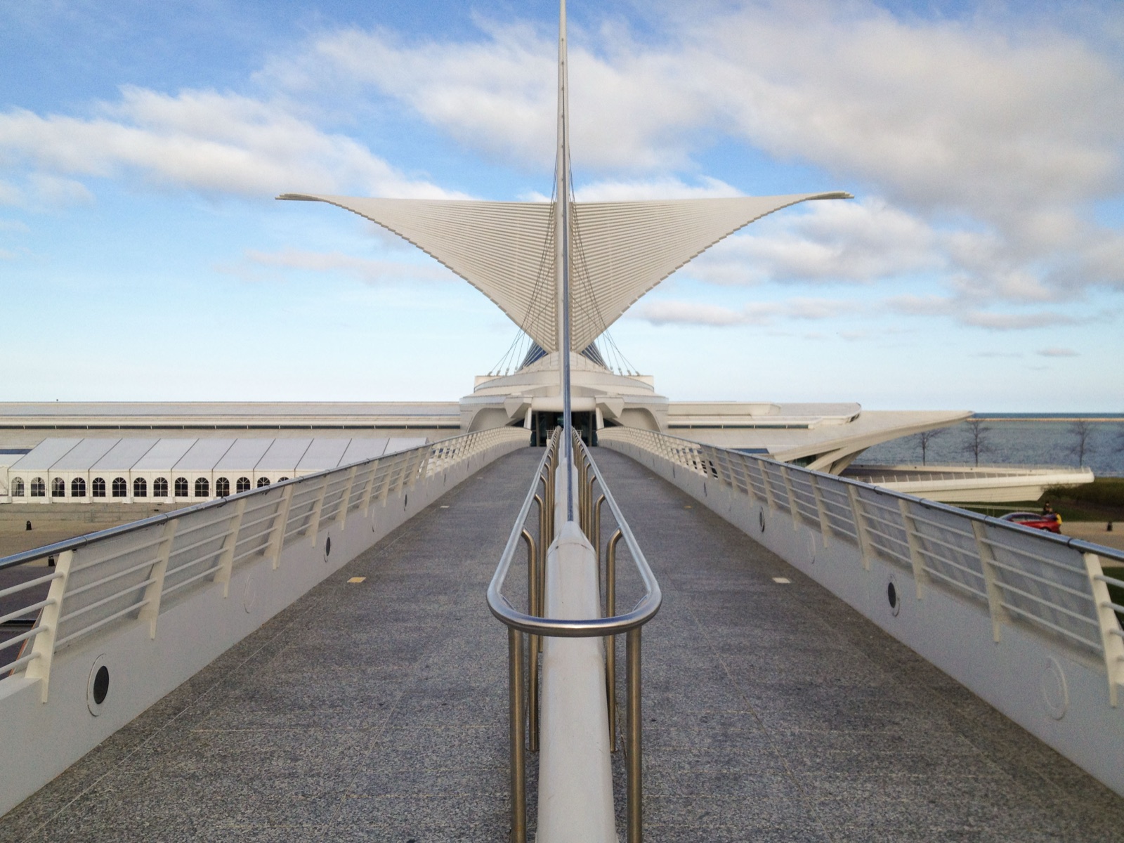 Milwaukee Art Museum Burke Brise Soleil wings fully extended over the Calatrava-designed Quadracci Pavilion