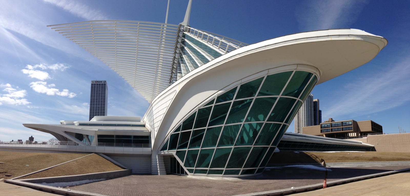 Milwaukee Art Museum rear facade of the Calatrava Quadracci Pavilion in white concrete and glass